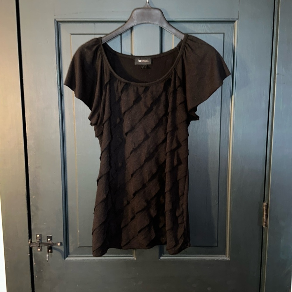 Ab studio ruffle front top size L black